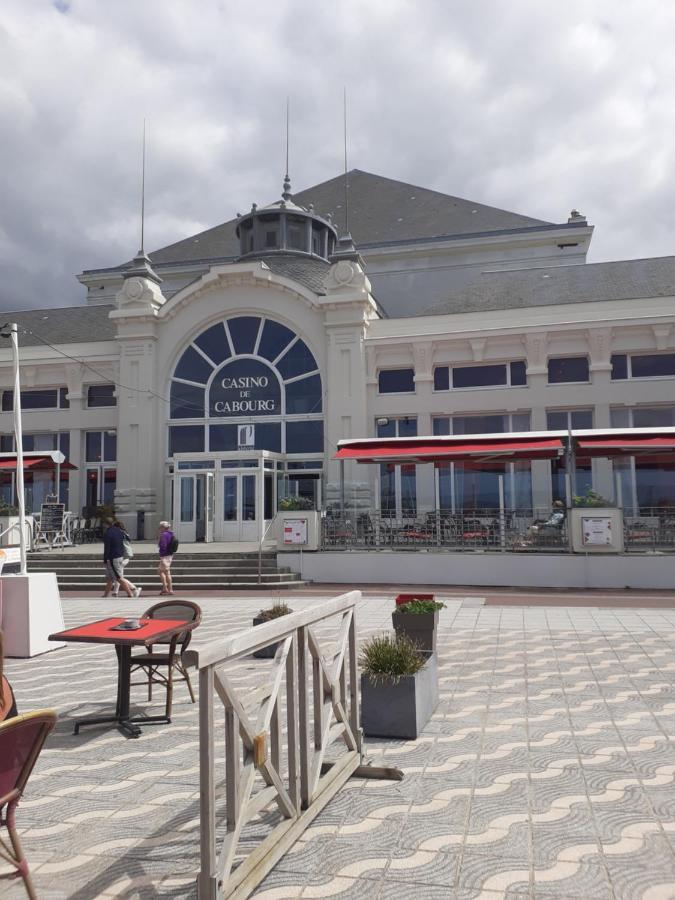 L'Annexe Apartment Cabourg Exterior photo